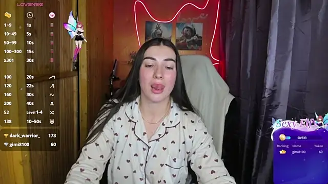 Fiery Brunette  online show from December 2024 11:52:02 AM