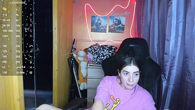 Fiery Brunette  online show from March 2025 01:35:02 PM