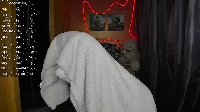 Fiery Brunette  online show from March 2025 03:02:02 PM