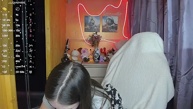 Fiery Brunette  online show from March 2025 03:34:01 PM