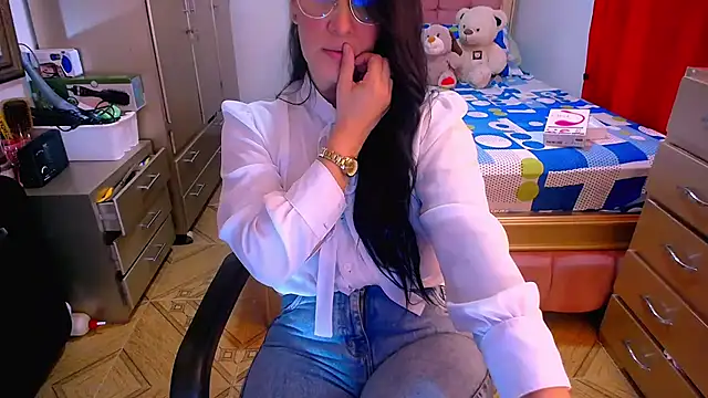 Snapshot of BitterMomXxx chatting on February 2025 12:57:01 AM BitterMomXxx online show from February 2025 12:57:01 AM