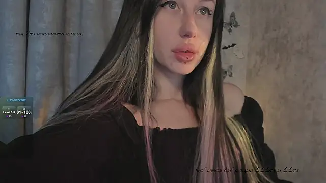 Snapshot of elena_addiction chatting on November 2025 04:17:02 PM elena addiction online show from November 2025 04:17:02 PM