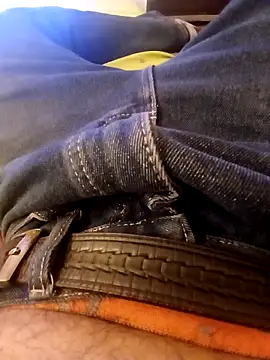 Alamleo36 online show from October 2025 06:56:01 PM