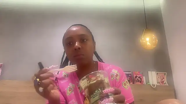 ChocolateCakeQueen online show from May 2026 12:28:02 AM