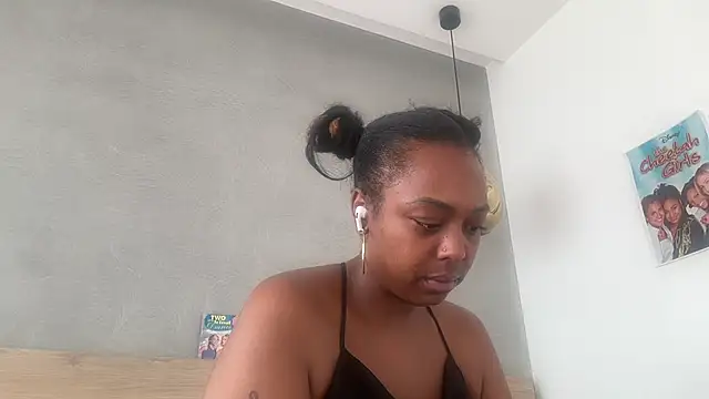 ChocolateCakeQueen online show from June 2026 02:43:02 PM