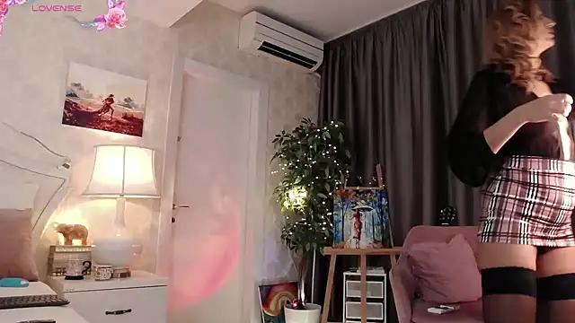 IreneHope online show from September 2025 07:01:01 AM