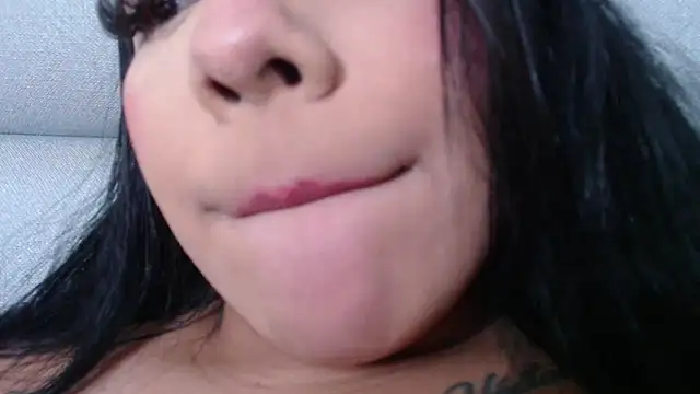 Snapshot of emily_brontee_ chatting on January 2025 03:33:01 PM emily brontee online show from January 2025 03:33:01 PM