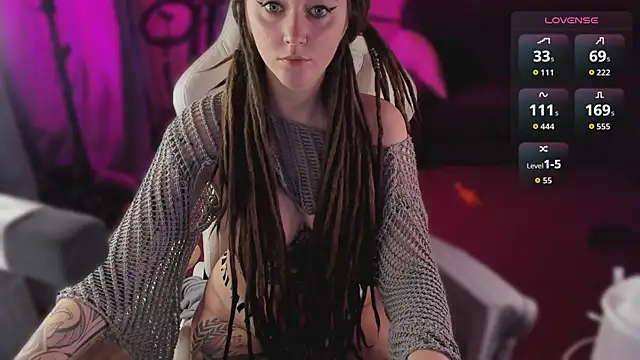 Snapshot of CutieMaevee chatting on September 2025 09:23:02 AM CutieMaevee online show from September 2025 09:23:02 AM