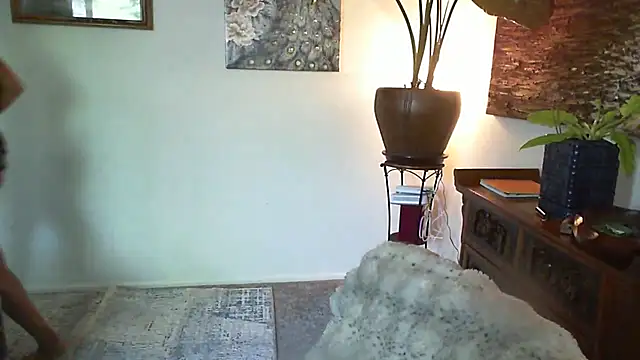 CeceilaMoon online show from June 2026 04:44:01 PM