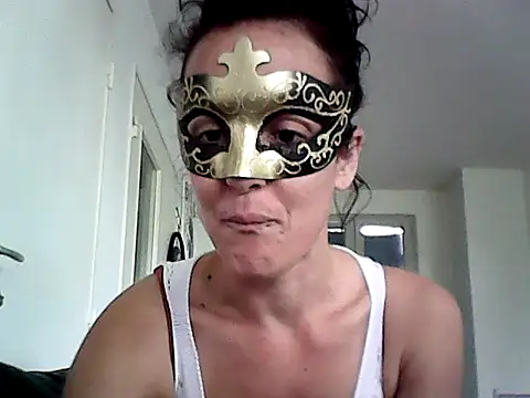 Masquegirlmysterious online show from October 2025 12:17:01 PM