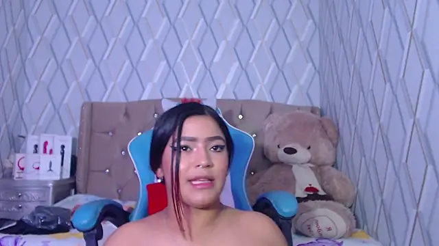 NicolleTaylor online show from January 2025 04:18:01 AM