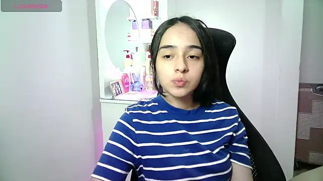 Snapshot of aineangeel chatting on June 2026 02:24:02 AM aineangeel online show from June 2026 02:24:02 AM