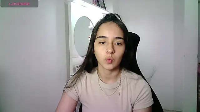 Snapshot of aineangeel chatting on June 2026 02:09:02 AM aineangeel online show from June 2026 02:09:02 AM
