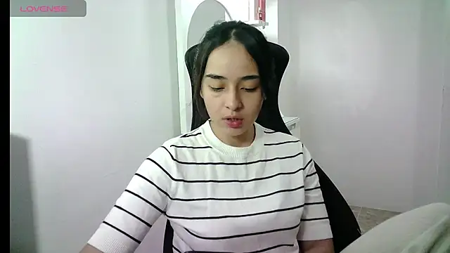 Snapshot of aineangeel chatting on June 2026 01:32:02 AM aineangeel online show from June 2026 01:32:02 AM