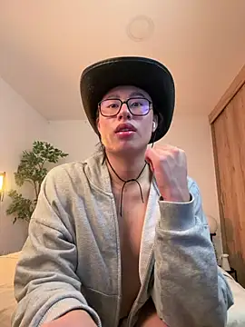 Snapshot of SrLuis18 chatting on December 2025 12:30:01 AM SrLuis18 online show from December 2025 12:30:01 AM