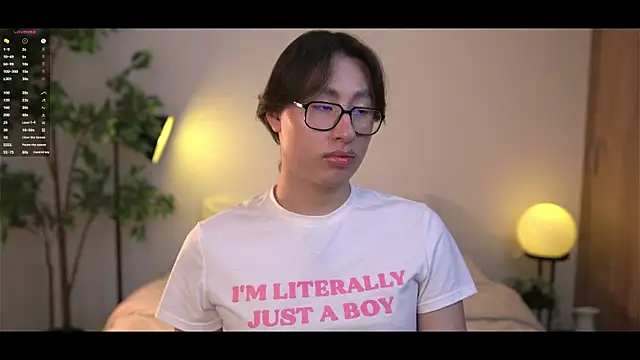 Snapshot of SrLuis18 chatting on January 2026 02:46:02 AM SrLuis18 online show from January 2026 02:46:02 AM