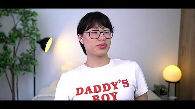 Snapshot of SrLuis18 chatting on February 2026 09:13:01 PM SrLuis18 online show from February 2026 09:13:01 PM