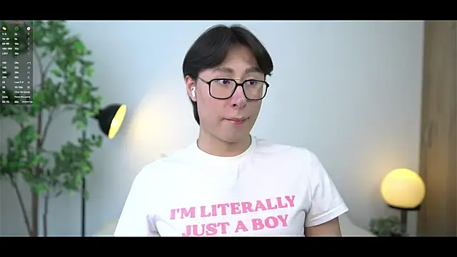 Snapshot of SrLuis18 chatting on February 2026 04:54:02 PM SrLuis18 online show from February 2026 04:54:02 PM