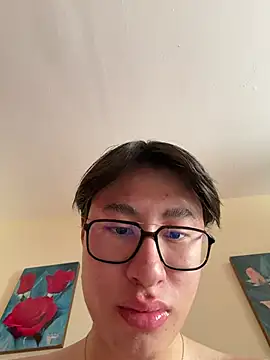 Snapshot of SrLuis18 chatting on February 2026 04:24:02 PM SrLuis18 online show from February 2026 04:24:02 PM