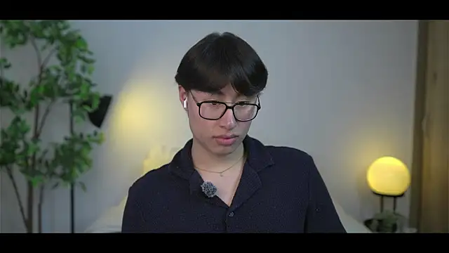 Snapshot of SrLuis18 chatting on February 2026 07:04:01 PM SrLuis18 online show from February 2026 07:04:01 PM