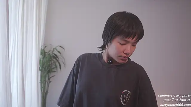 meganmei666 online show from June 2026 05:51:01 PM