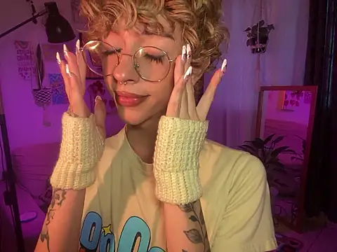 lyamthommpson online show from March 2026 08:57:02 PM