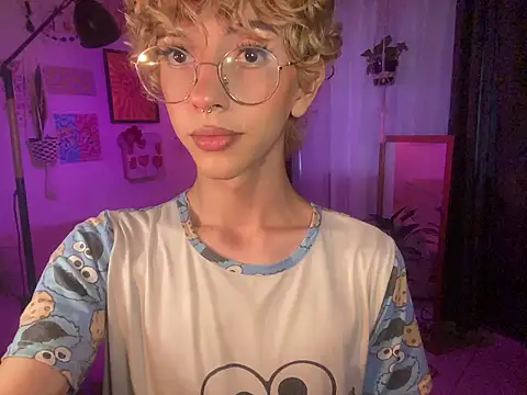 lyamthommpson online show from March 2026 08:23:01 PM