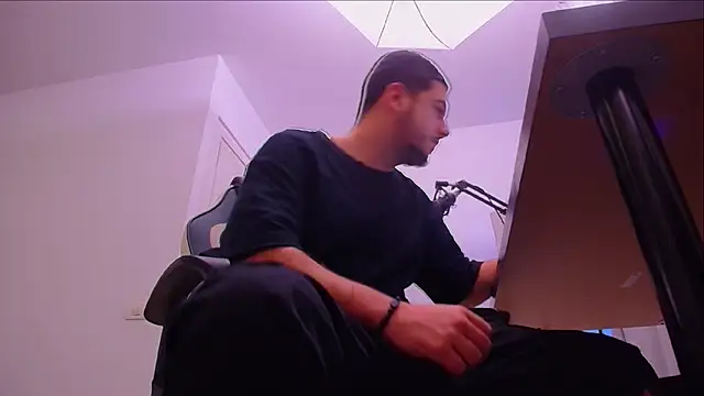 JoshKnights online show from October 2025 04:56:01 AM