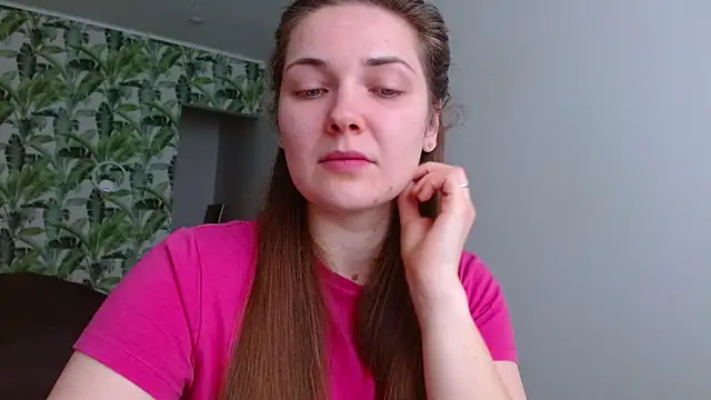Olivia shine online show from March 2026 05:24:01 AM