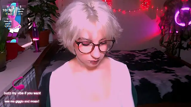 Snapshot of _Moonlight_t chatting on September 2025 11:23:02 AM Moonlight t online show from September 2025 11:23:02 AM