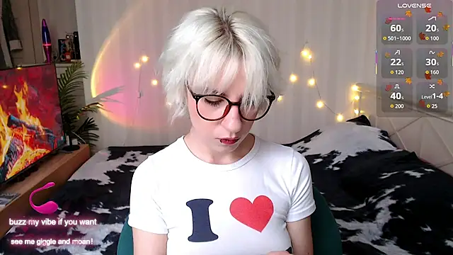 Snapshot of _Moonlight_t chatting on November 2025 09:53:02 AM Moonlight t online show from November 2025 09:53:02 AM