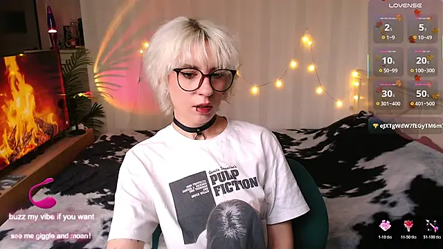 Snapshot of _Moonlight_t chatting on November 2025 08:26:01 AM Moonlight t online show from November 2025 08:26:01 AM