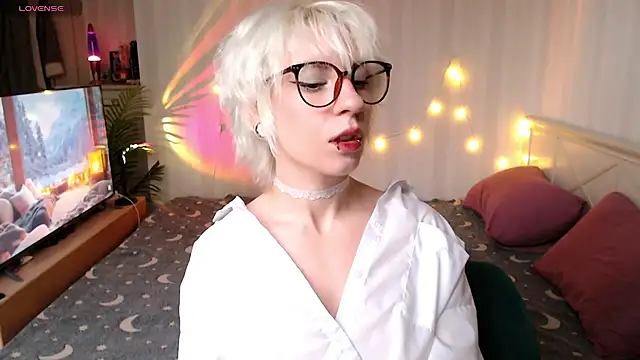 Snapshot of _Moonlight_t chatting on December 2025 09:18:01 AM Moonlight t online show from December 2025 09:18:01 AM