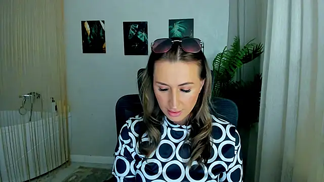 PassionGlow online show from May 2026 07:41:01 PM