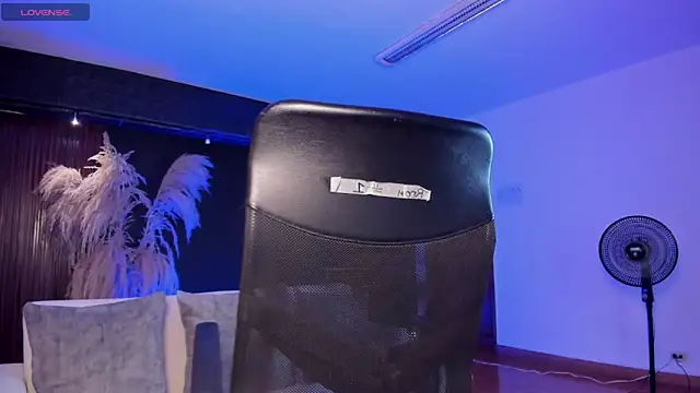 victoria mooree online show from January 2025 06:10:02 PM