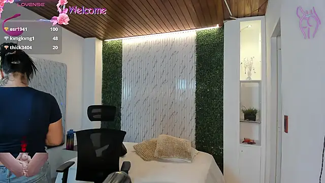 victoria mooree online show from June 2026 12:32:02 AM