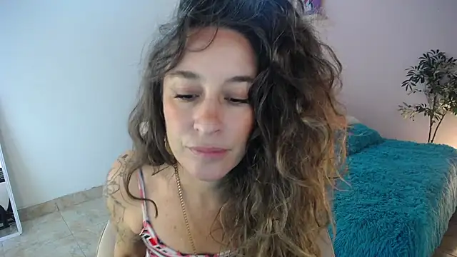 Paula Paz online show from September 2025 03:13:01 PM