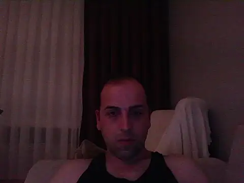 Snapshot of Yldrmm_9553 chatting on June 2026 08:32:02 PM Yldrmm 9553 online show from June 2026 08:32:02 PM