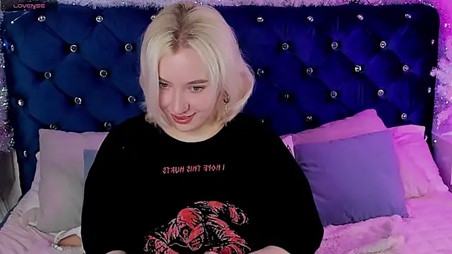 Snapshot of RachelCart chatting on December 2024 04:09:02 AM RachelCart online show from December 2024 04:09:02 AM