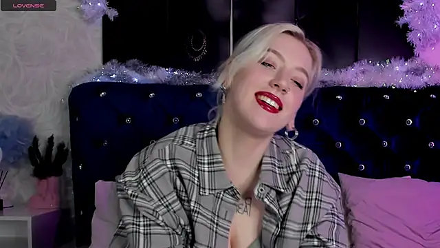 Snapshot of RachelCart chatting on December 2024 06:53:02 AM RachelCart online show from December 2024 06:53:02 AM