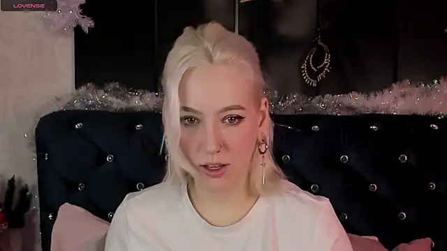 Snapshot of RachelCart chatting on January 2025 03:49:02 AM RachelCart online show from January 2025 03:49:02 AM