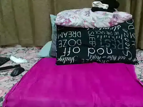 NaughtyFlower88 online show from December 2024 03:47:02 PM