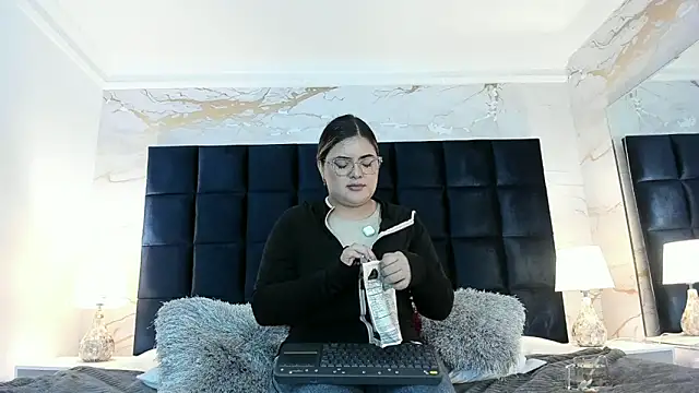 EVELIN MASON online show from April 2026 07:55:02 PM