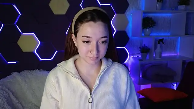 Snapshot of YasmineWest chatting on December 2024 01:14:01 AM YasmineWest online show from December 2024 01:14:01 AM