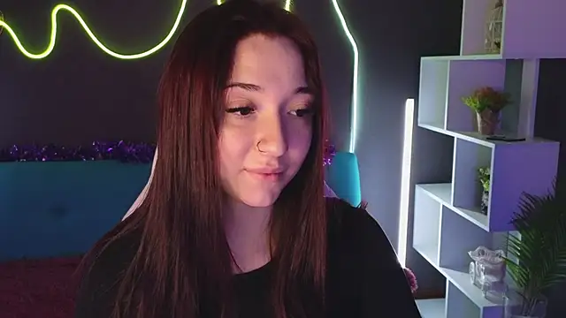 Snapshot of YasmineWest chatting on December 2024 01:16:02 AM YasmineWest online show from December 2024 01:16:02 AM
