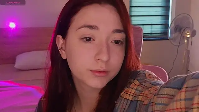 YasmineWest online show from May 2026 12:37:01 AM