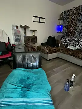 Snapshot of fatfabulous1981 chatting on February 2025 03:22:01 AM fatfabulous1981 online show from February 2025 03:22:01 AM