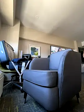 Snapshot of fatfabulous1981 chatting on October 2025 06:19:02 PM fatfabulous1981 online show from October 2025 06:19:02 PM