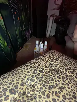 Snapshot of fatfabulous1981 chatting on March 2026 10:39:01 AM fatfabulous1981 online show from March 2026 10:39:01 AM