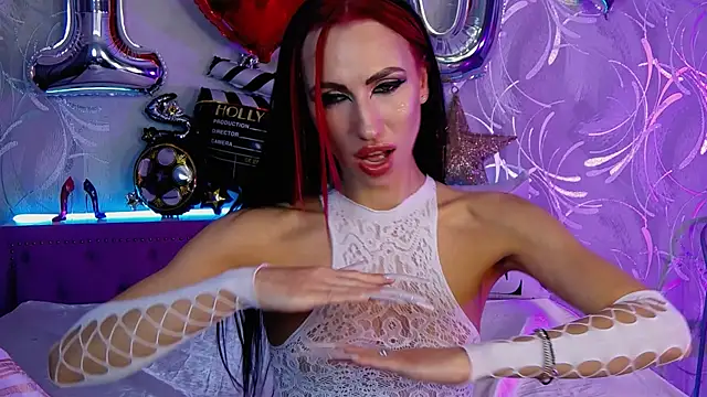 Snapshot of MeganLuxstar chatting on June 2026 11:50:02 PM MeganLuxstar online show from June 2026 11:50:02 PM